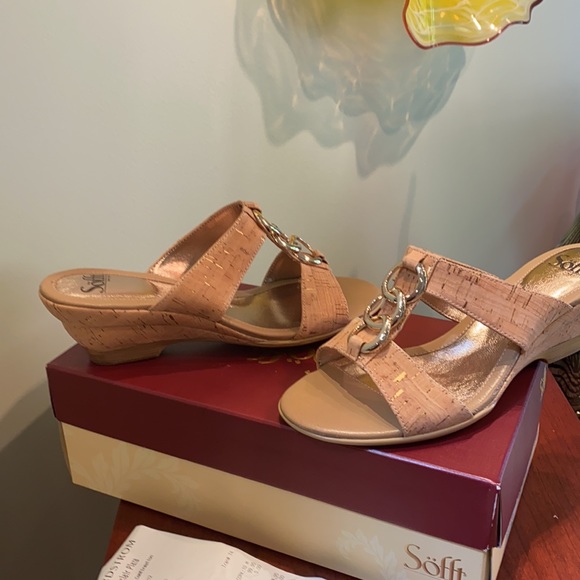Sofft Wedge Sandals New in Box - Picture 4 of 5